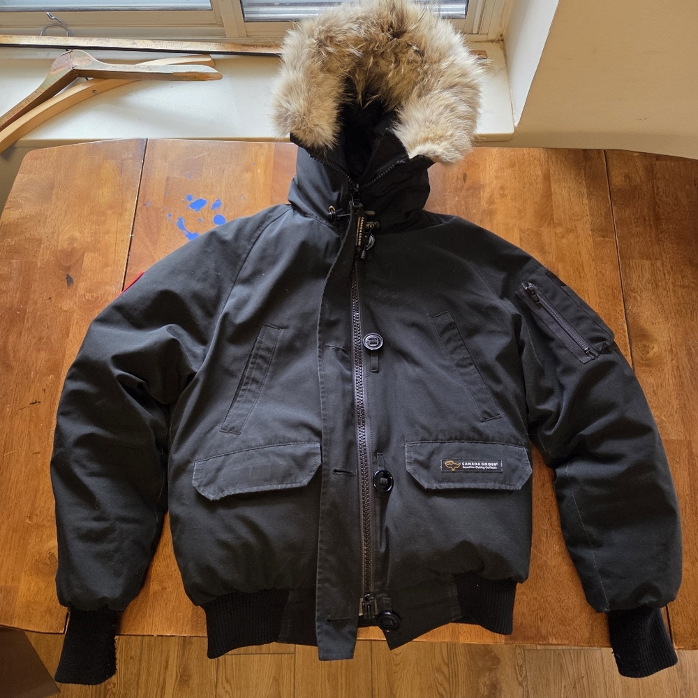 Vintage Canada Goose Women’s Chilliwack Bomber - Black - Size Medium - Golden Go